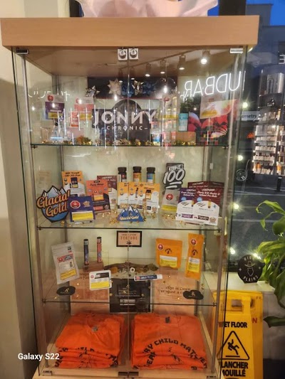 Pacificanna James Bay - Cannabis Store