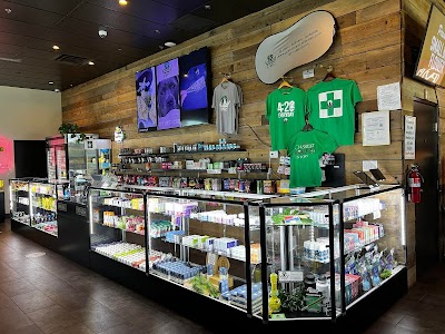 Palm Royale Cannabis Dispensary - Palm Desert, CA (Gerald Ford) photo 2