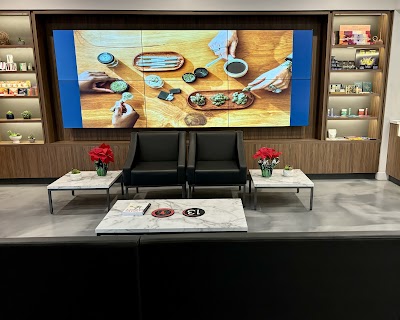 Planet 13 Dispensary Waukegan