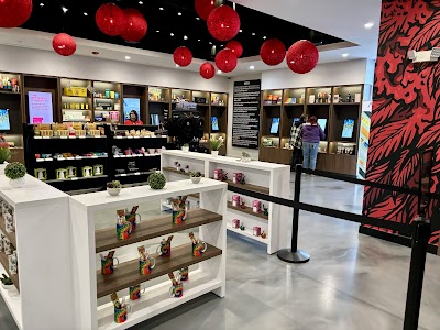 Planet 13 Dispensary Waukegan