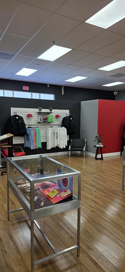 Planet 13 Neighborhood Dispensary Lakeland