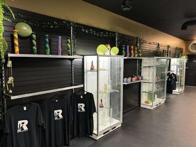 REALEAF Cannabis - Prince Albert