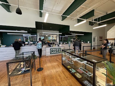 RISE Recreational Marijuana Dispensary Dracut