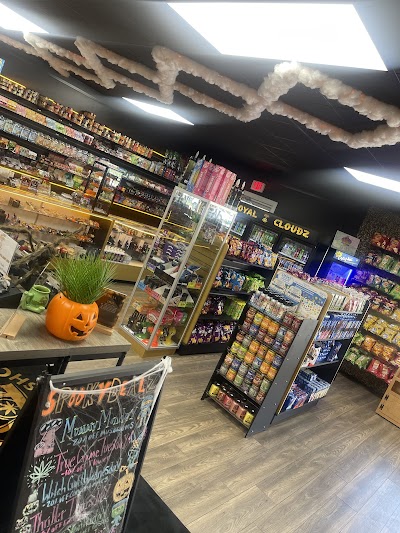 Royal Cloudz Smoke Shop - THC/CBD Dispensary, Vape, Hookah & Exotic Snacks - Hueytown