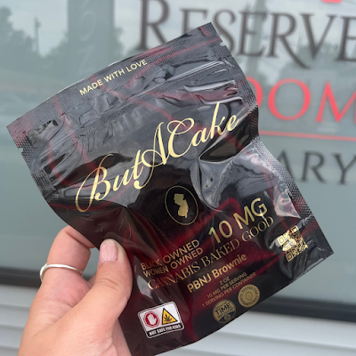 Scarlet Reserve Room