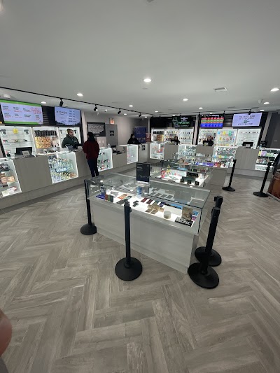 Star Buds Cannabis Dispensary Burbank