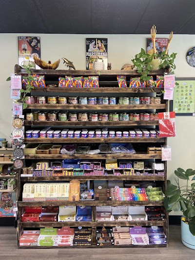 The Green Moon - Curated Cannabis