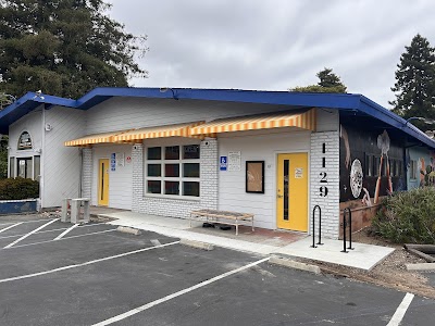 The Hook Dispensary - Santa Cruz