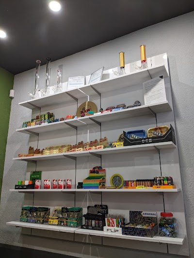 Toke Cannabis | Niagara Falls