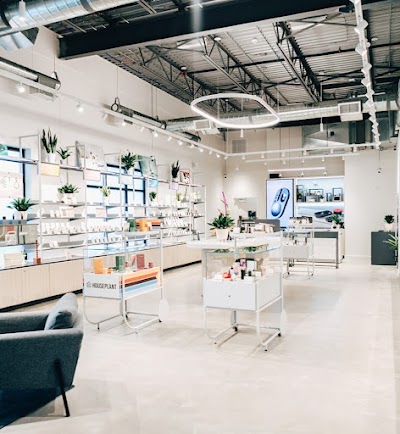 Tokyo Smoke Cannabis | Nicotine Vapes | Brandon Corral