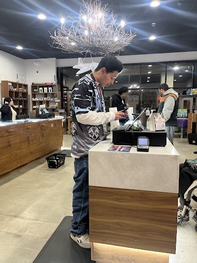 Tradecraft Farms Cannabis Dispensary photo 3