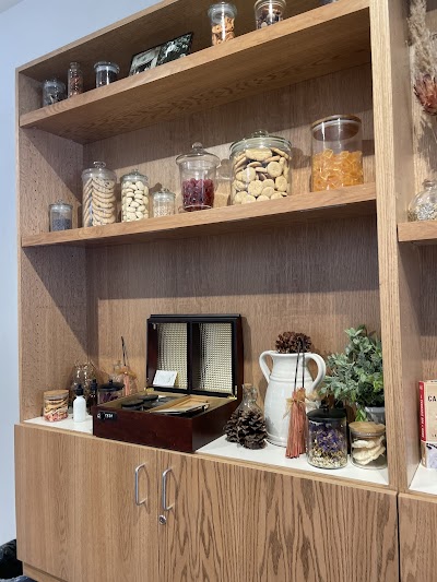 Verdes Cannabis - Santa Fe Plaza