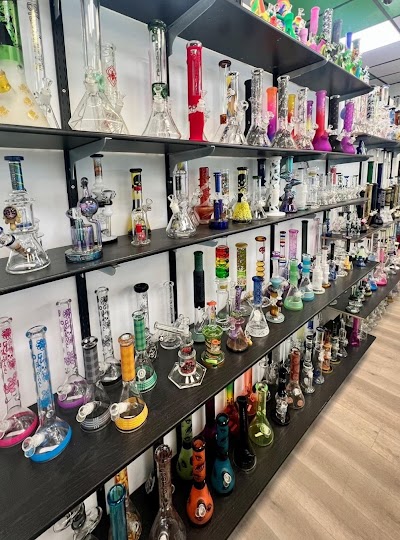 Wowkpow Cannabis & Glass | Weed Store | Bong Store