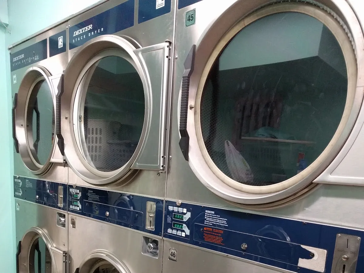 10th Street Laundromat