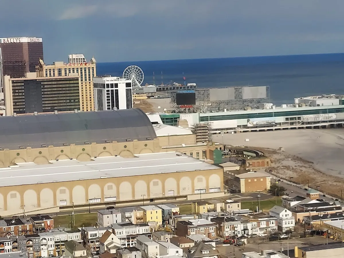 2901 Pacific Ave Garage