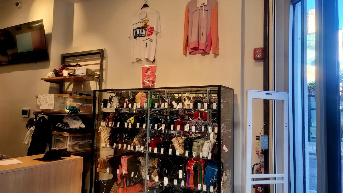 2nd STREET South St photo 3