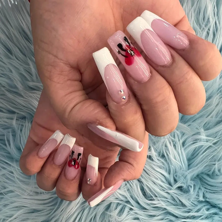 4 Seasons Nail and Spa photo 3