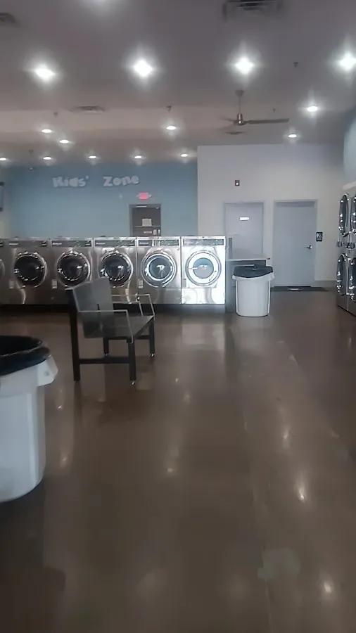 4J Laundromat photo 4