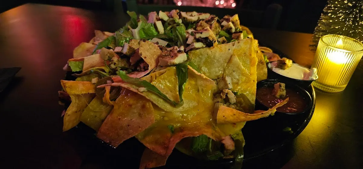 82 Oak Bar & Bistro photo 2