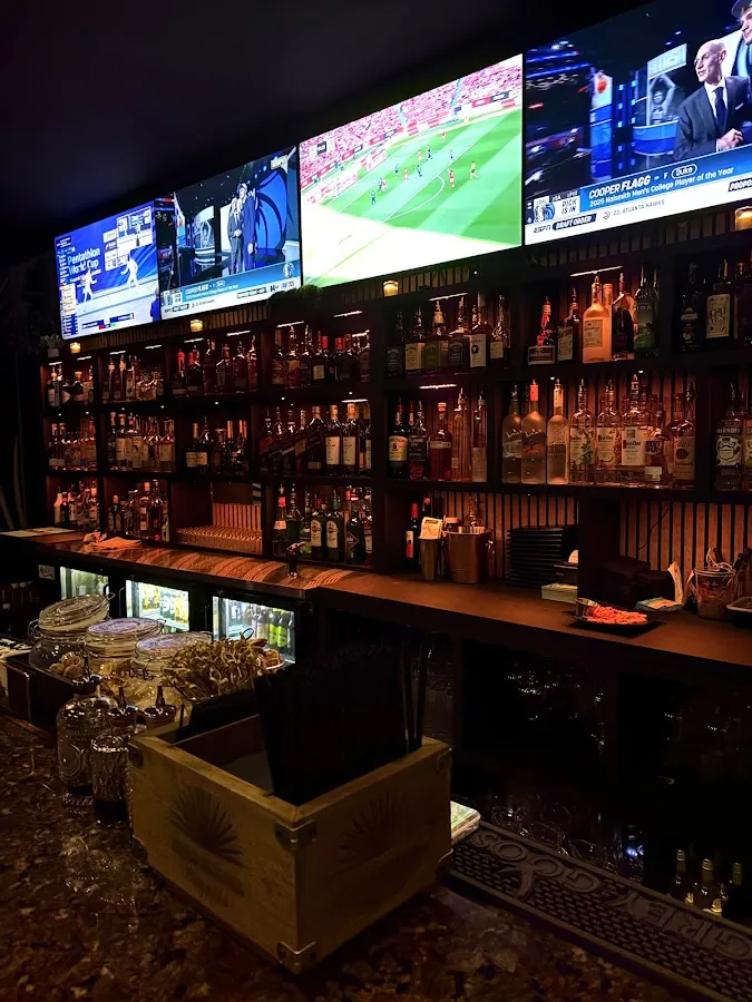 82 Oak Bar & Bistro photo 5