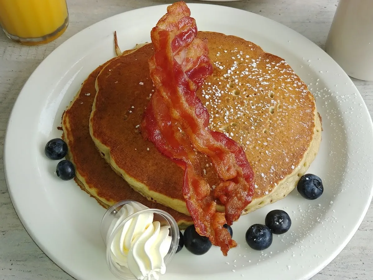 Admiral's Table Restaurant photo 3