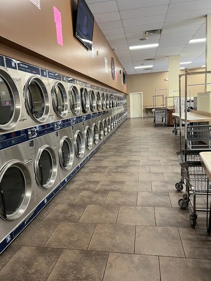 Al & Rich Laundromat photo 2