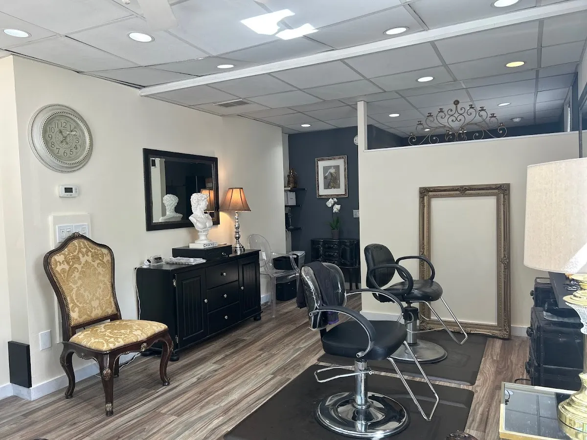 ALL Smoke And Mirrors Hair Studio photo 2