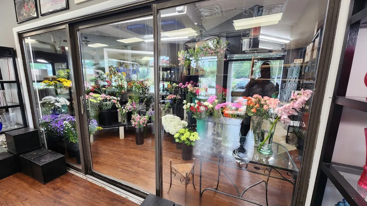 Angelone's Florist & Flower Delivery