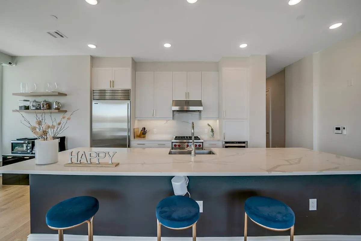 Annette Kim Lee, Christie's International Real Estate photo 2