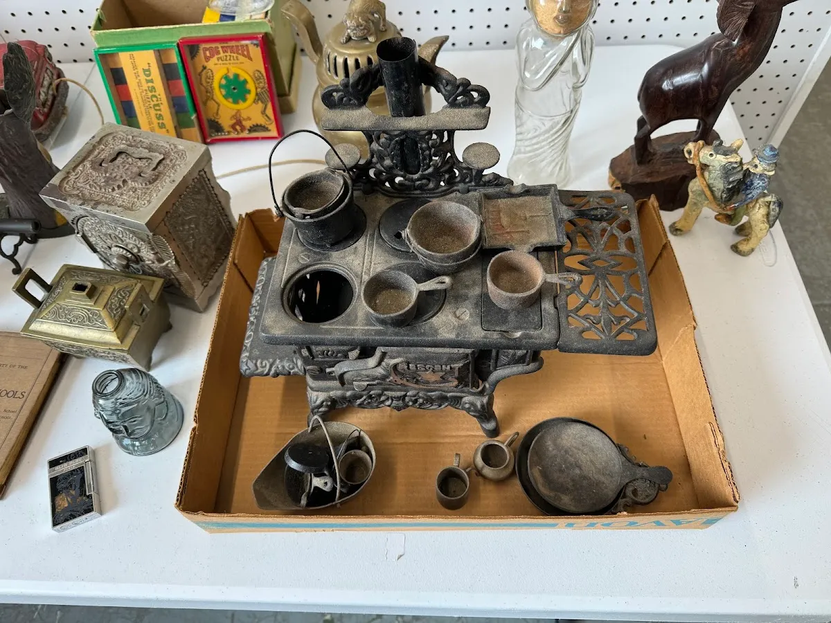 Antiques Trading Post Antique Mall photo 4