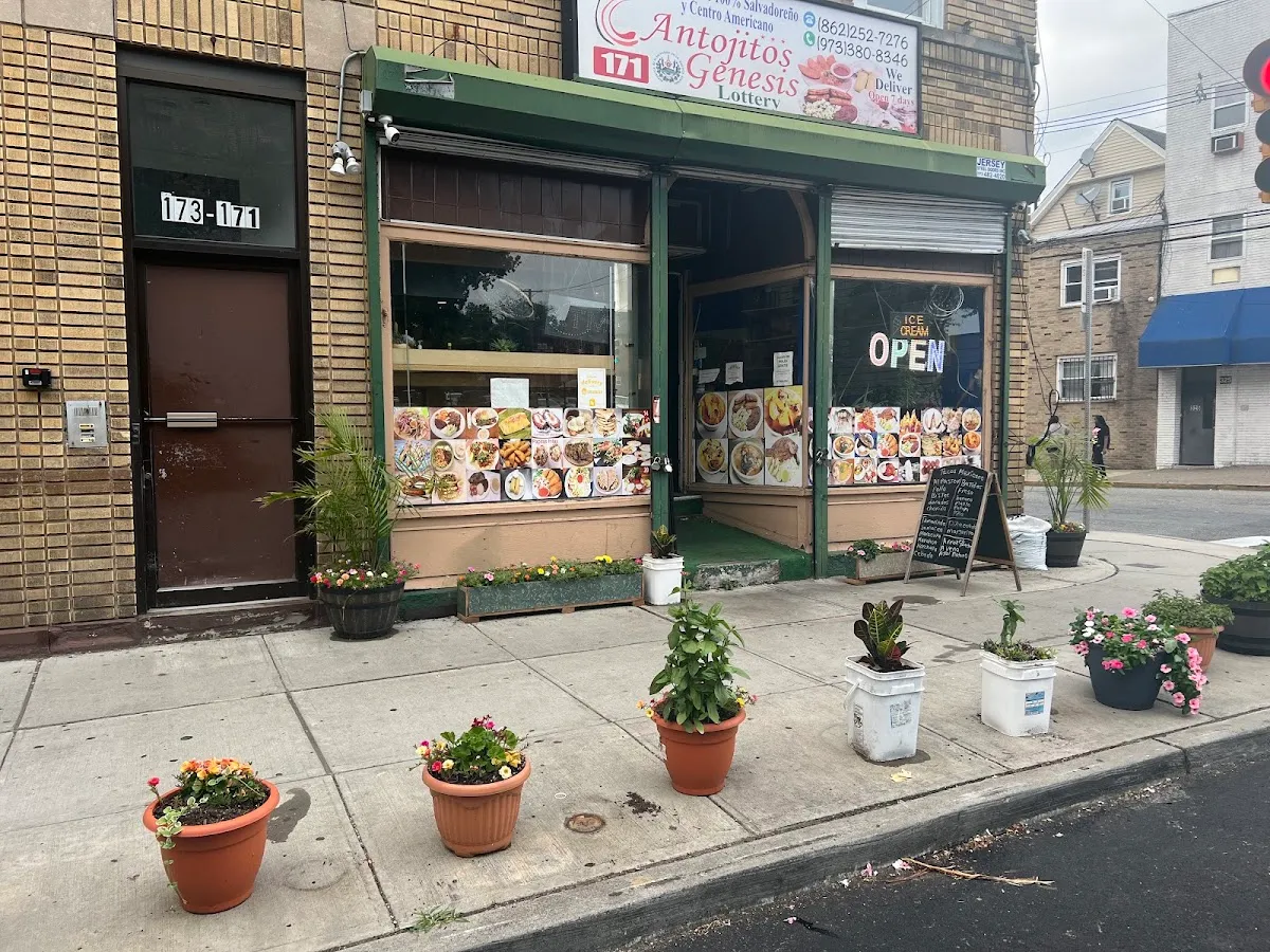 Antojitos Génesis Comida Típica Salvadoreña & Hispana photo 2