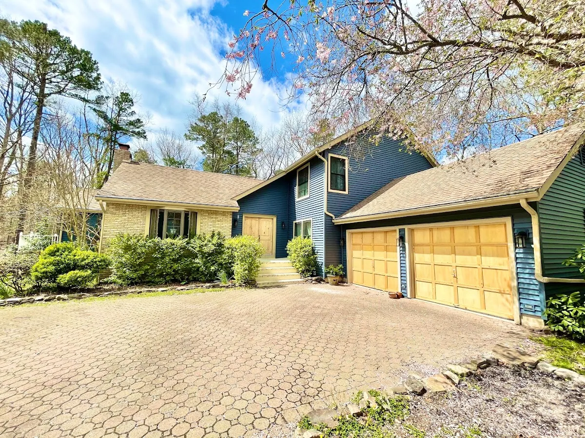 Ashley Rosso Real Estate Agent - Keller Williams Realty Atlantic Shore