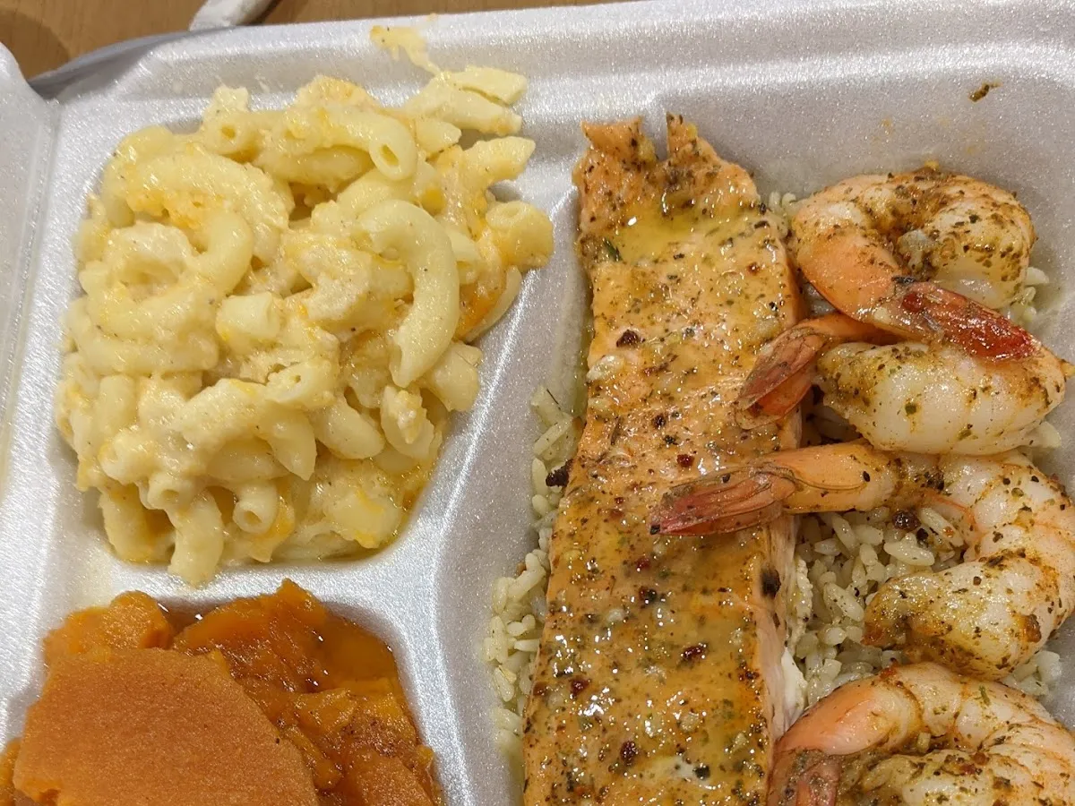 At The Table 2 Southern Restaurant Delran photo 4