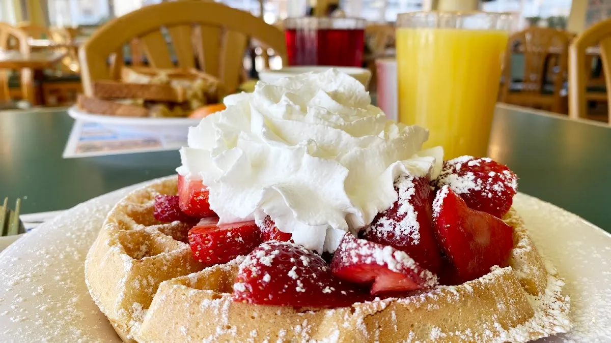 Augie's Omelette & Waffle House photo 5