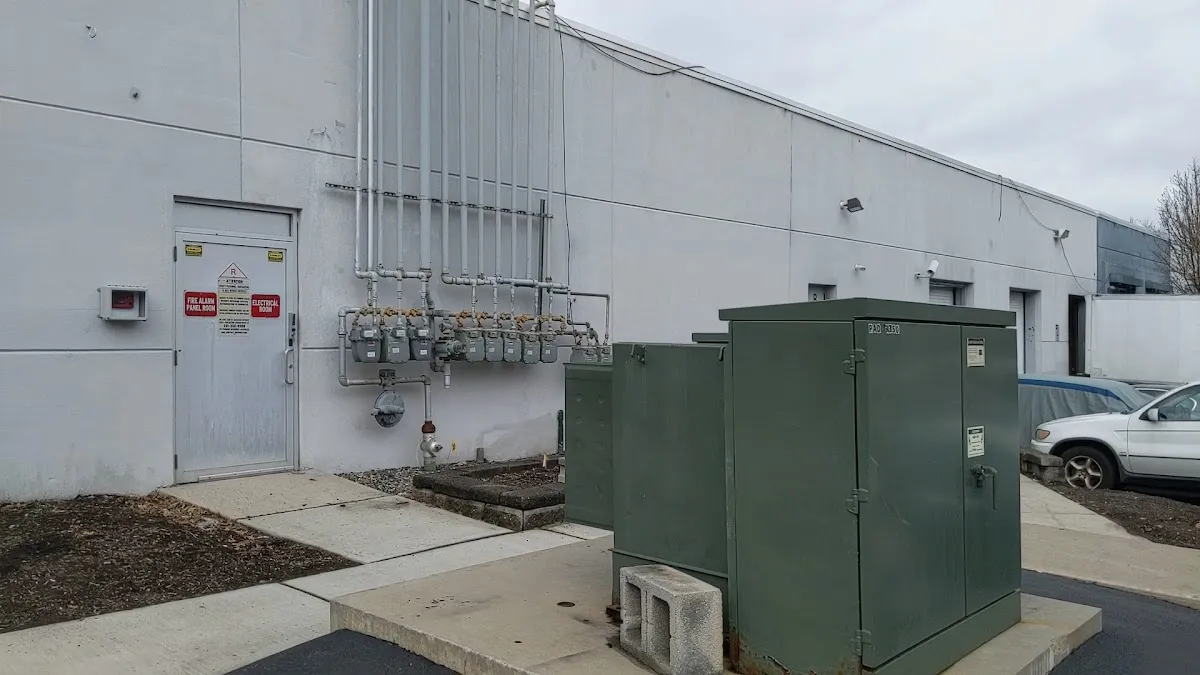 AUTOcouture Motoring photo 4