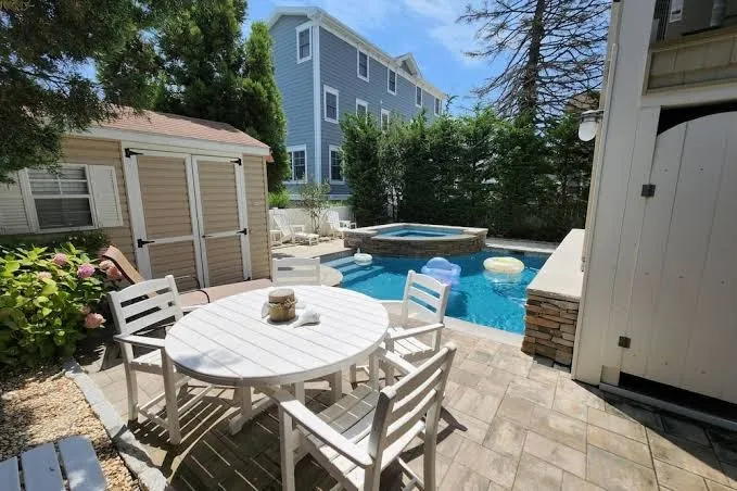 Avalon NJ \"New\" Upside Down, Near Town Beach with Stone Spa /Pool!