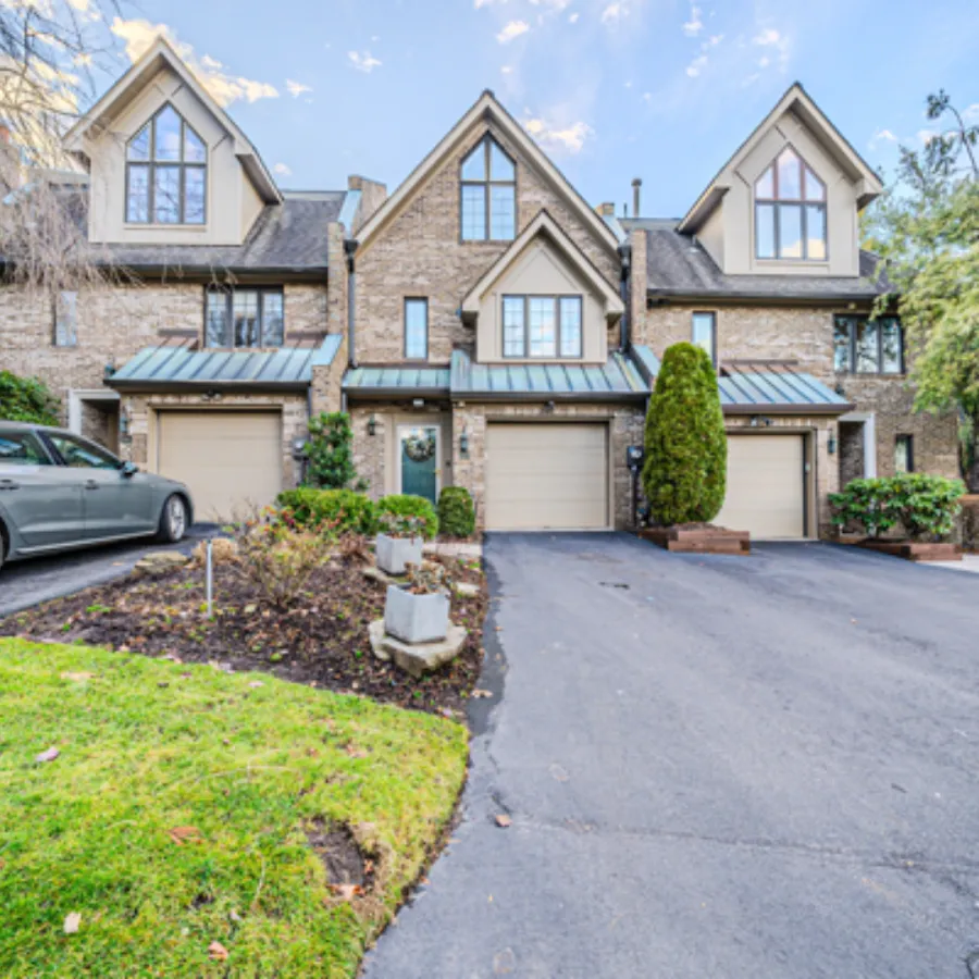 Avedis Derbalian - Broker Associate - RE/MAX Signature Homes photo 3