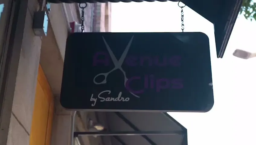 Avenue Clips by Sandro, full services hair salón, bring one of your friends get 50% off photo 5