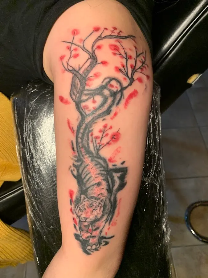 AxG Tattoos & Piercing photo 5