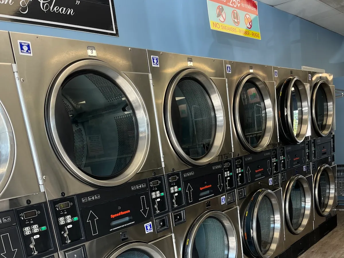 B K Laundromat photo 5