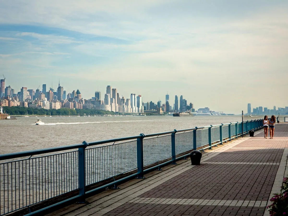 Barbara Stein - Group Twenty Six Real Estate photo 4