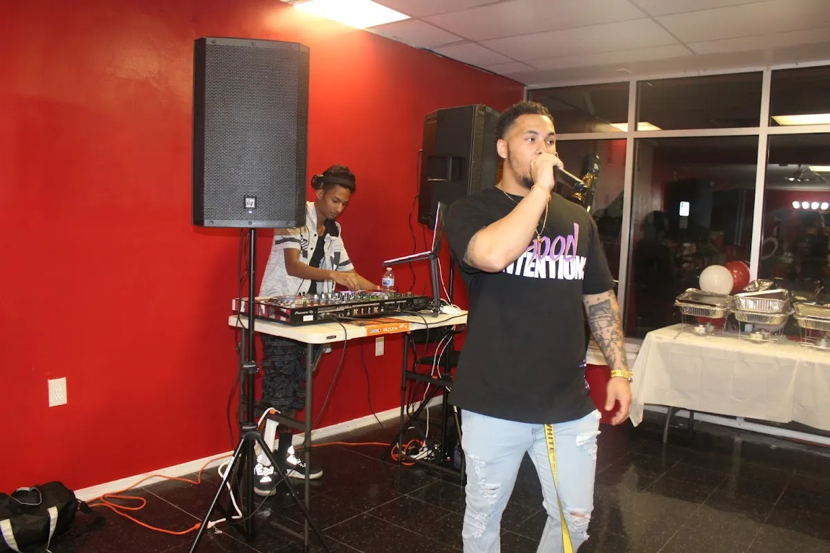 Baroh Entertainment photo 2