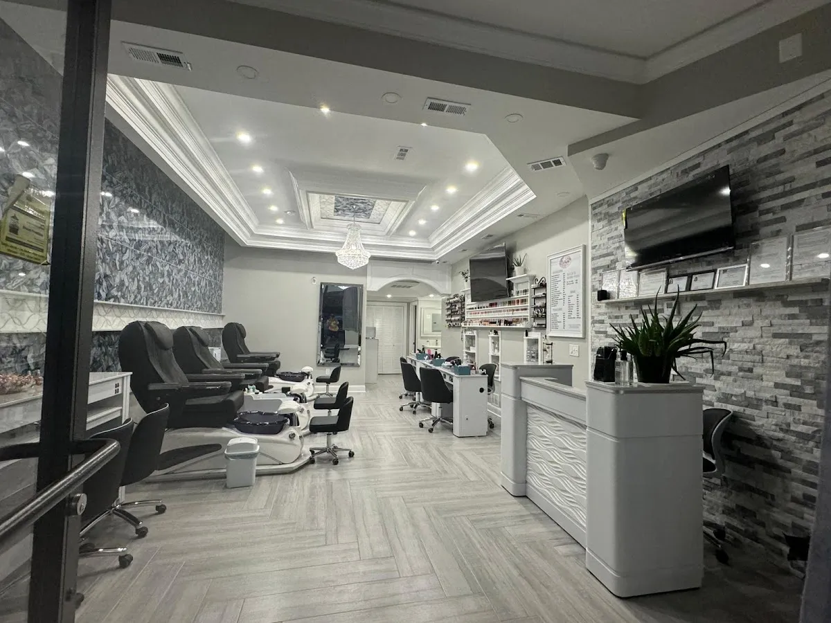 Bella's Nail Salon & Spa