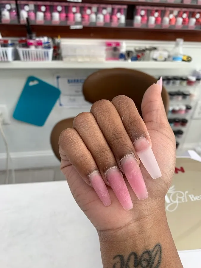 Bella's Nails Full Services