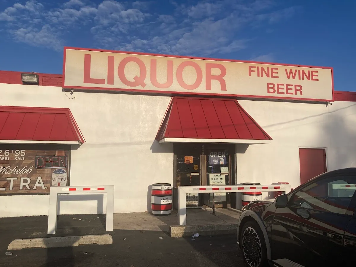 Benash Liquor Store