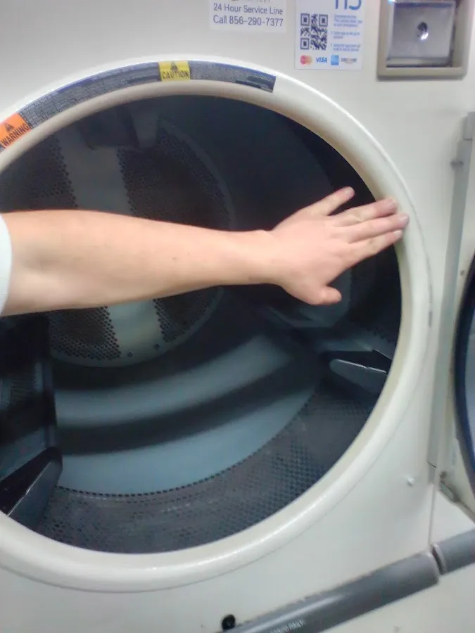 Best Lil Laundry - 24 Hour Laundromat photo 3