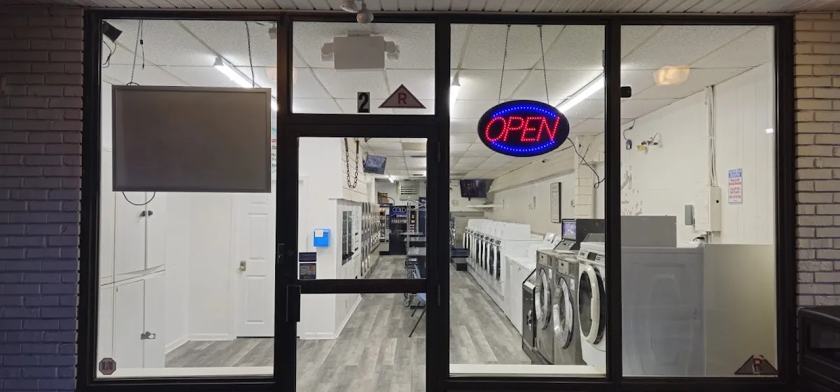 Best Lil Laundry - 24 Hour Laundromat photo 5