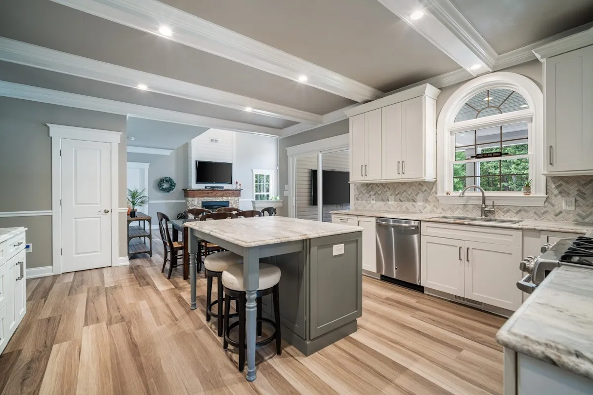 BETH VAN SYCKLE, BROKER-SALESPERSON, REAL ESTATE AGENT photo 3