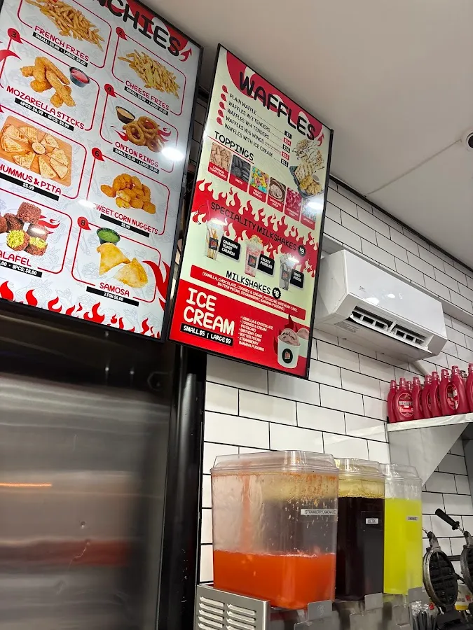 Blazin Chicken & Gyro Hackensack photo 3