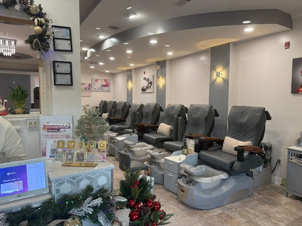 BLESSED NAILS & SPA photo 5